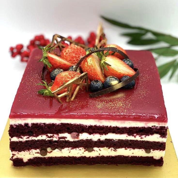 Blackberry Dark Chocolate Opera Cake (recipe link in comments) : r/Baking